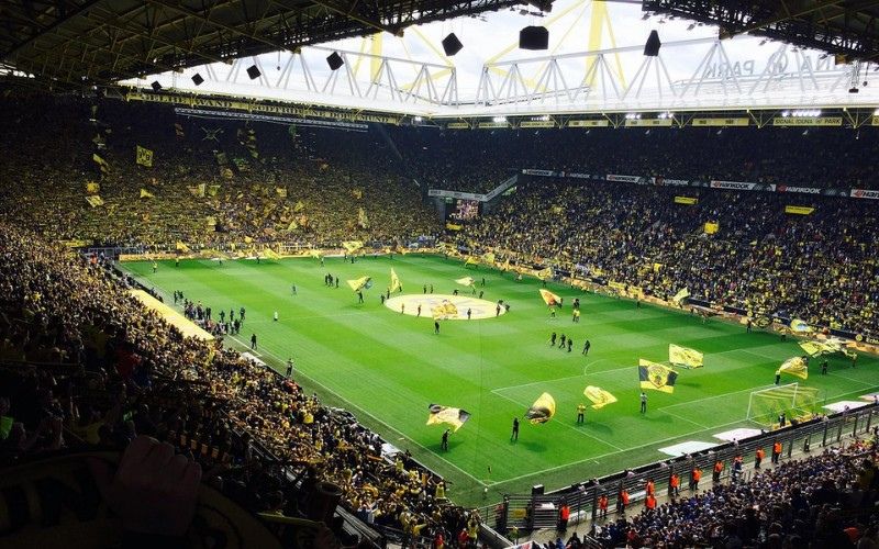 BVB Dortmund có khu vực khán đài rộng lớn