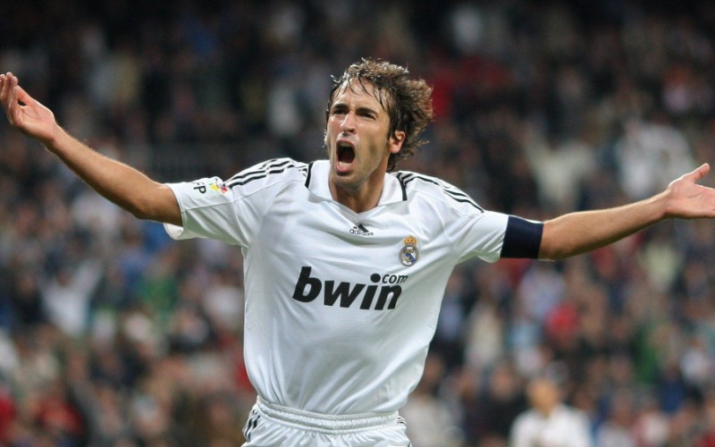 Raul Gonzalez là chân sút huyền thoại của Real Madrid