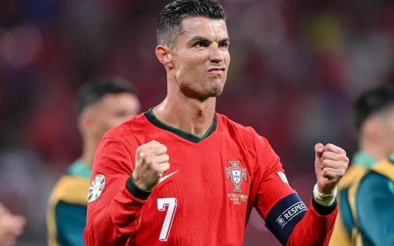 Huyền thoại Cristiano Ronaldo 