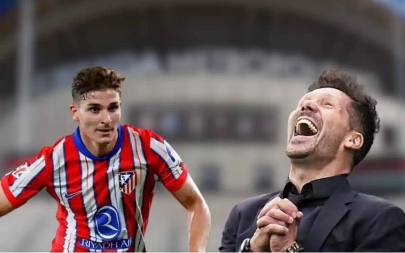 HLV Simeone động viên Alvarez