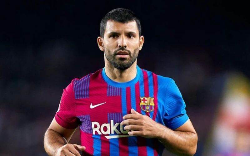 Aguero kiện Barcelona vì chưa trả lương