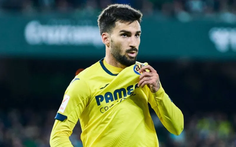 Barca nhắm đến Alex Baena của Villarreal