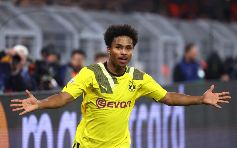 Chelsea suy xét việc chiêu mộ cầu thủ Karim Adeyemi từ Borussia Dortmund