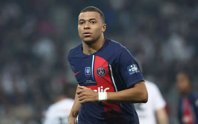 FFF Bác Bỏ Yêu Cầu Của PSG Trong Vụ Quỵt Tiền Mbappe